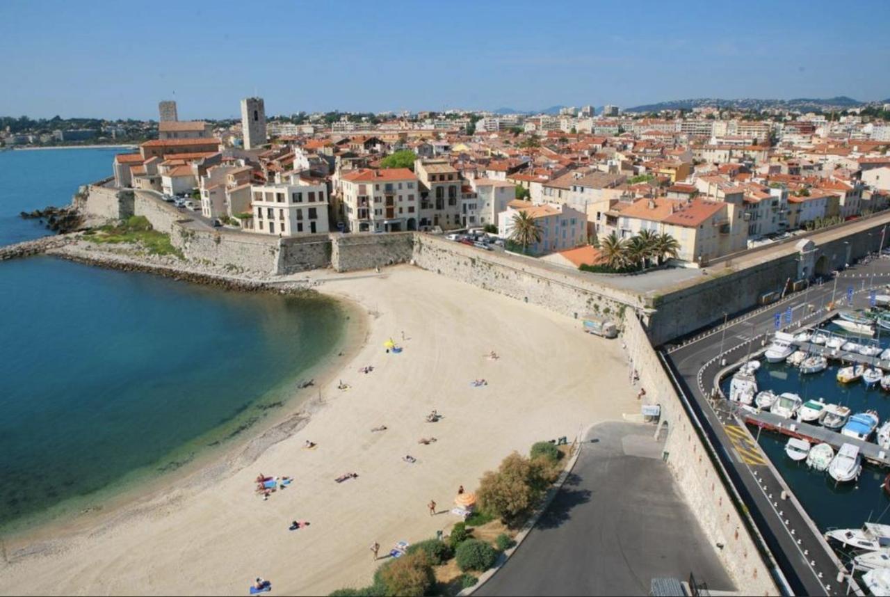2p Vue Musée Picasso Et * Antibes